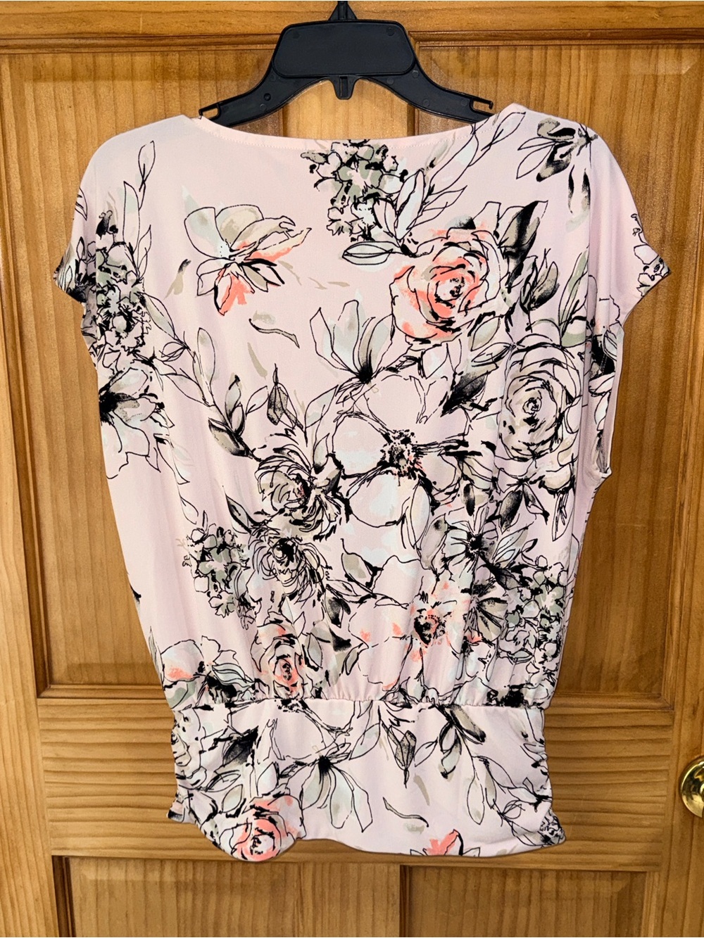 NwoT White House Black Market Pink &  Black Floral Top-S-EC - Picture 7 of 11